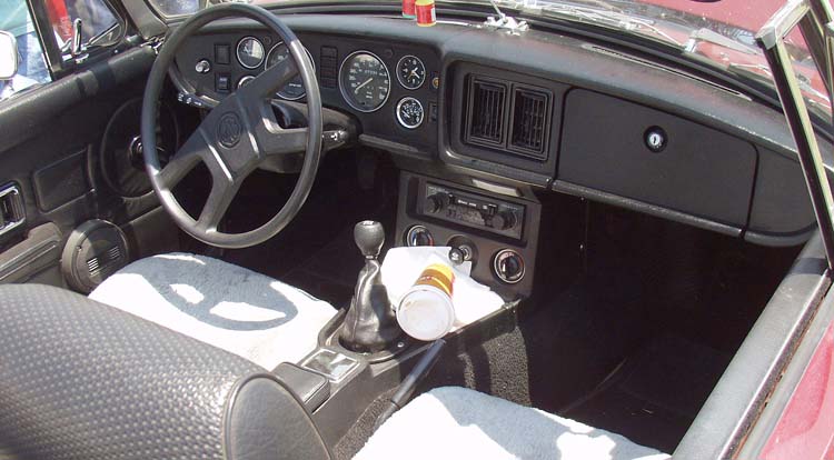 79 MGB Roadster Dash