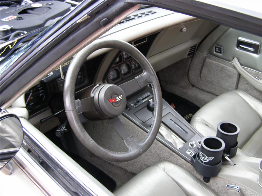 82 Corvette Coupe Dash