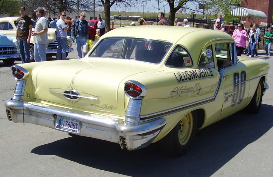 57 Oldsmobile 2dr Sedan